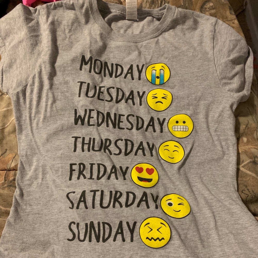 Emoji shirt size medium